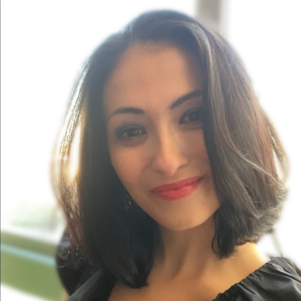Meet your Posher, Elif